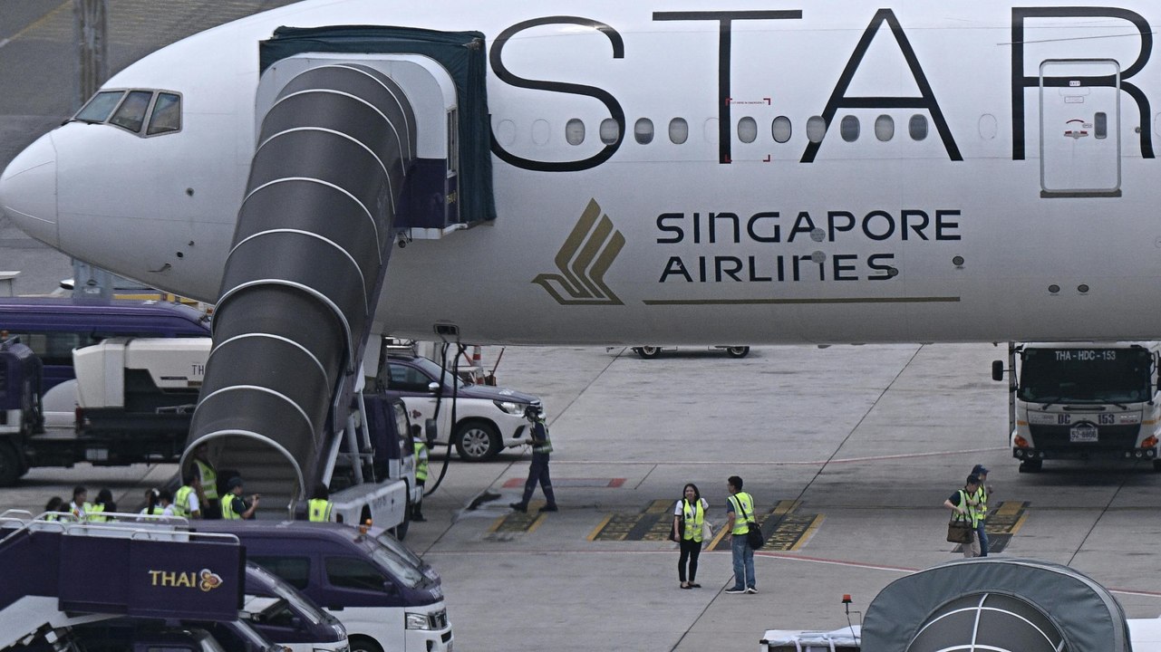 Horror-Boeing-Flug nach Singapur: Ein Toter und dutzende Verletzte