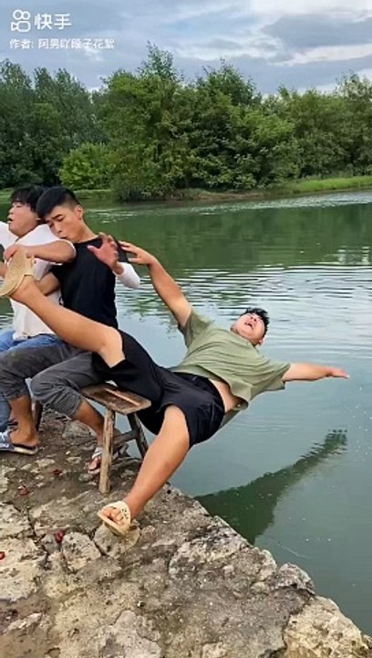 A Funny Story of Chinese friends ~ mini wood toy-woodworking art skill wood / hand Crafts/ #shorts