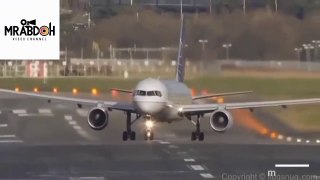 أخطر هبوط للطائرات ...  The most dangerous aircraft landing