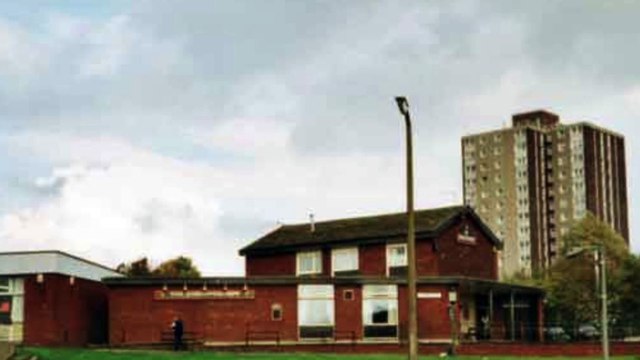 Sheffield retro: nostalgic photos showing lost pubs on Sheffield estates, from The Link to Cross Guns