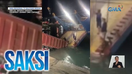 Truck na may mga sako-sakong buhangin, muntik lumubog sa dagat dahil umatras ang sasampahang RoRo | Saksi