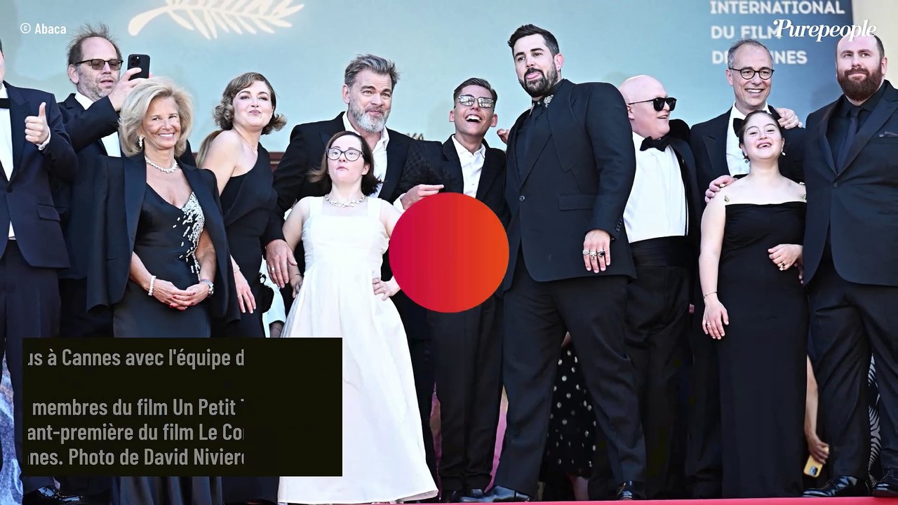 PHOTOS Artus soudé avec toute l'équipe de son film pour la montée des marches à Cannes : une sacrée revanche après les galères