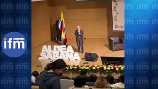 Álvaro Uribe debate en Universidad de la Sabana