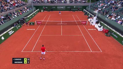 Parfois solide, parfois inquiétant, Djokovic a franchi l'obstacle Hanfmann : le résumé