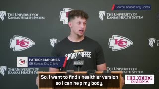 Mahomes jokes about trying to avoid a 'dad bod'