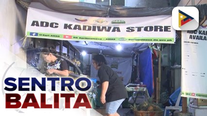 Tải video: P29/kilo na bigas sa Kadiwa Store ng DA sa Quezon City, maagang pinilahan