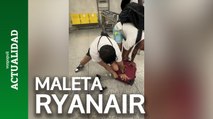 Un malagueño arranca las ruedas de su maleta para evitar pagar 70 euros por facturarla