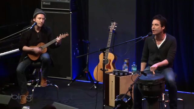 Train chante son tube Hey, Soul Sister