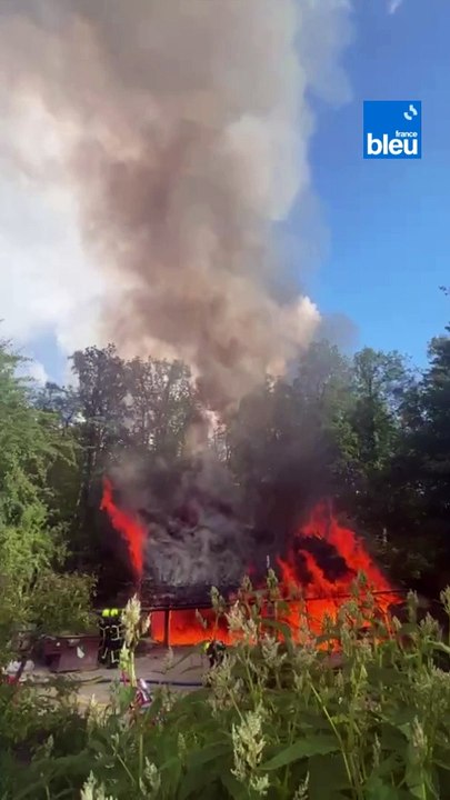 Haute-Savoie : un incendie aux Grandes Médiévales d'Andilly, un stand de restauration détruit