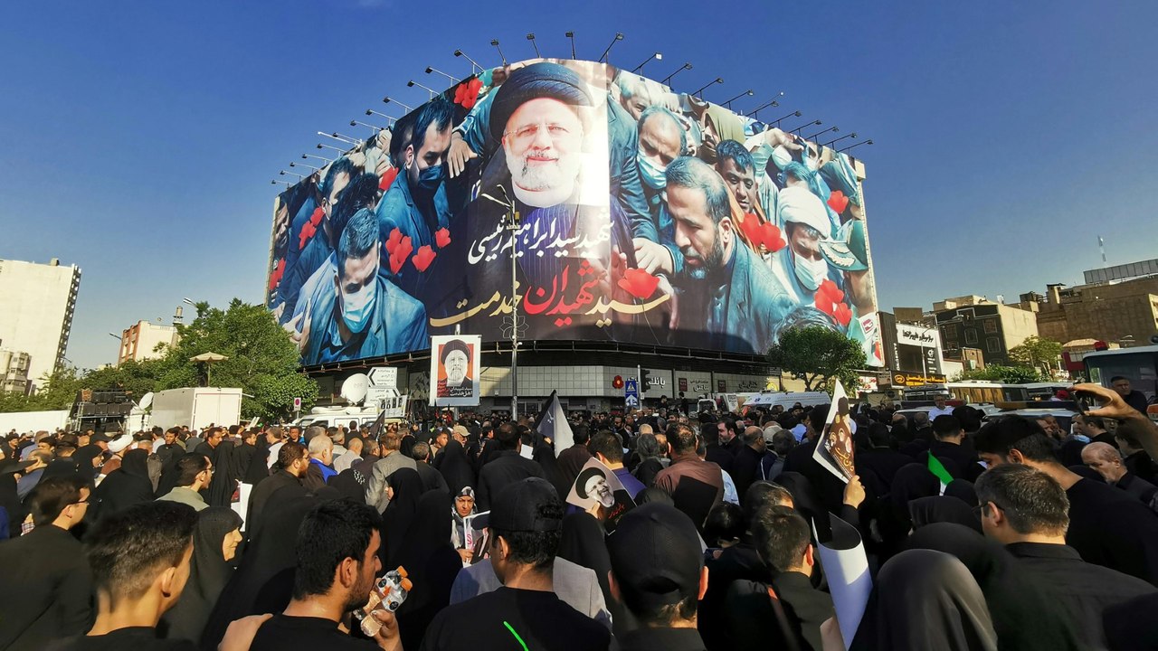 Tausende nehmen von verunglücktem iranischen Präsidenten Raisi Abschied