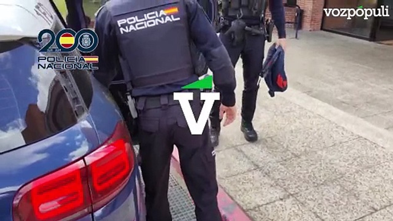 Detenido un ladrón que amenazaba con explosivos para robar bancos: "Llevo una bomba debajo de la chaqueta"