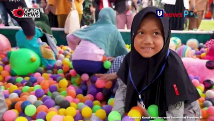 Tinjau Posko Pengungsi Di Agam Presiden Serahkan Bantuan bagi warga terdampak bencana