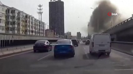 Çin'de apartmanda patlama anı kamerada: 1 ölü, 3 yaralı