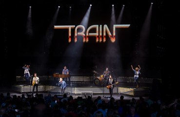 Train presta homenagem a Charlie Colin após morte do músico em queda: 'Era o cara mais doce'