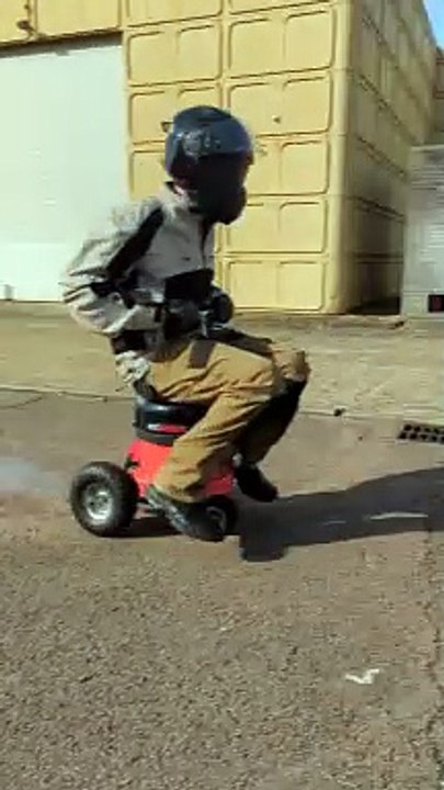 Watch as Milton Keynes man converts Henry Hoover into mini motorbike