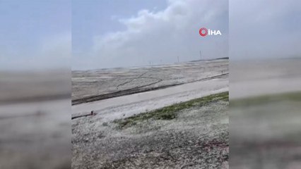 Download Video: Ankara'yı dolu vurdu: Polatlı'da etkili olan dolu yağışı tarım arazilerine zarar verdi