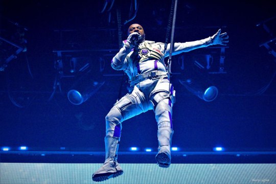 Soprano révèle la liste des morceaux de son nouvel album Freedom en collaboration avec Youssoupha, S.Pri Noir, Vacra et d'autres artistes.