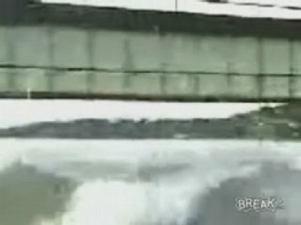 Nasty Wakeboard Accident