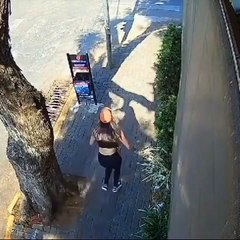 Vídeo: mulher fica em estado grave após ser atacada com ácido