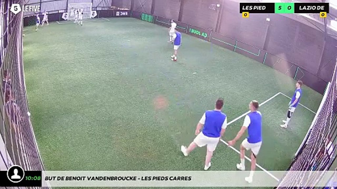 But de Benoit VANDENBROUCKE - LES PIEDS CARRES