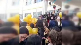Lise mezuniyetinde helyum balonları patladı! 8 öğrenci yaralı