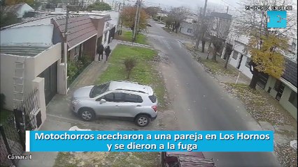 Download Video: Motochorros acecharon a una pareja en Los Hornos y se dieron a la fuga