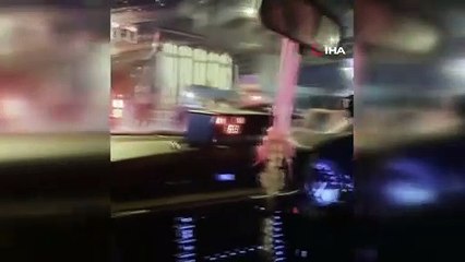 İlginç olay! Taksici uyuyakaldı, müşteri direksiyona geçti