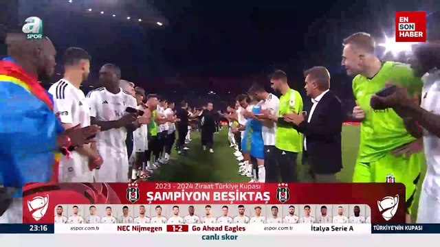 Beşiktaş ve Trabzonsporlu futbolculardan alkış alan hareket