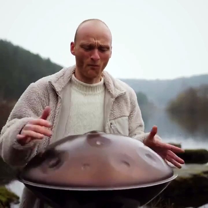 Une magnifique mélodie de handpan, par le musicien allemand Malte Marten !
