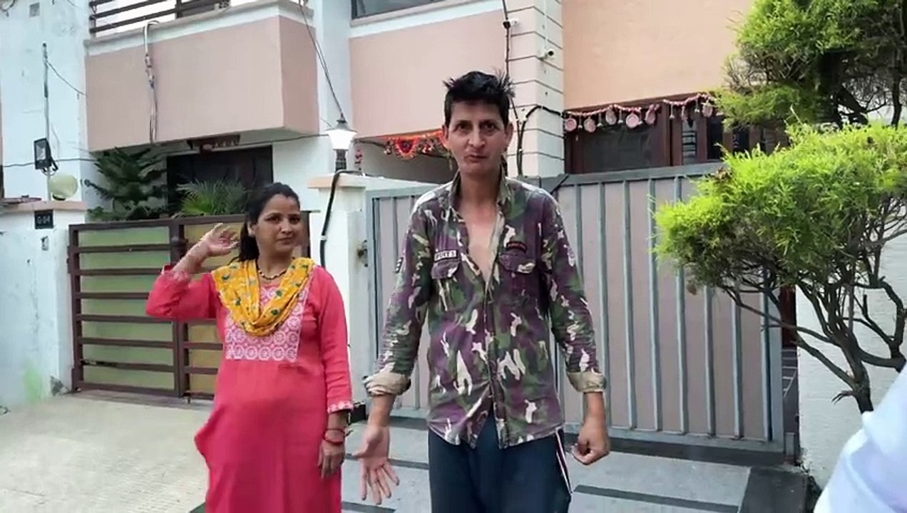 Piyush Ye Kya Pi Raha  Flight Mein Sourav Joshi Vlogs