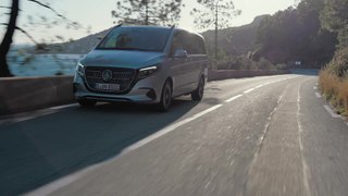 The new Mercedes-Benz V-Class AVANTGARDE in Hightech silver metallic Driving Video