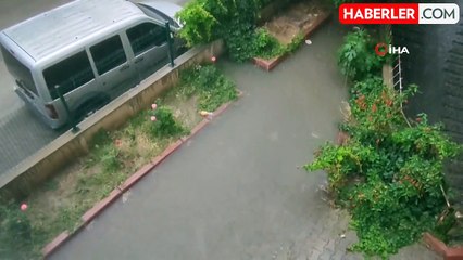 Sabah başlayan yağmur yolları göle çevirdi