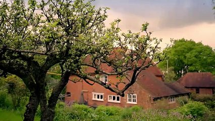 Vinnie Jones in the country S1E1