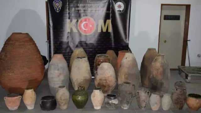 Roma ve Osmanlı dönemine ait 26 küp, bekçilerin dikkati sayesinde ele geçirildi
