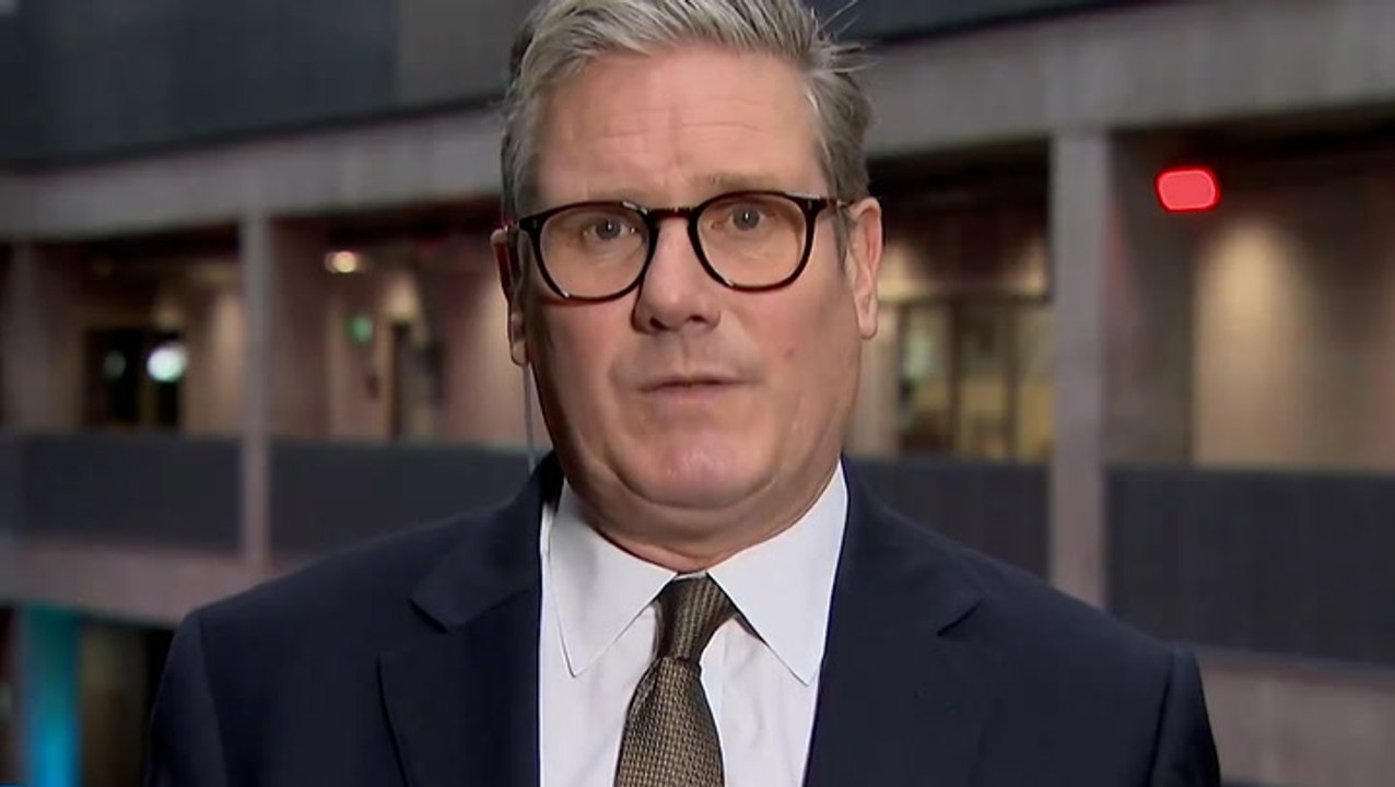 Starmer pledges to cut household energy bills by £400 if Labour win general election