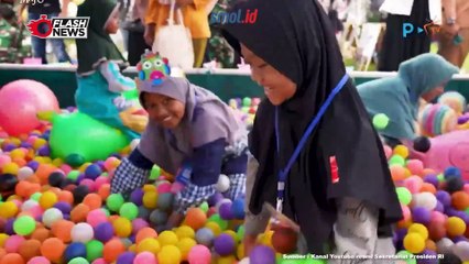 Jokowi Kunjungi Posko Tanggap Darurat di Agam, Serahkan Bantuan bagi Korban Bencana