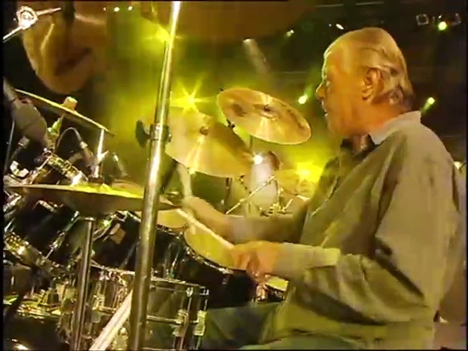 METRO - 2001 - Népstadion Szuperkoncert finálé (9:30) - ILLÉS, METRO, OMEGA