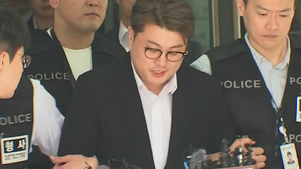 '음주 뺑소니' 김호중 영장심사...구속 여부 오늘 결론 / YTN