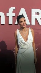 Demi Moore sur le tapis rouge de l’amfAR