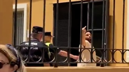 El autor del atropello al niño de Valencia se entrega haciendo una peineta