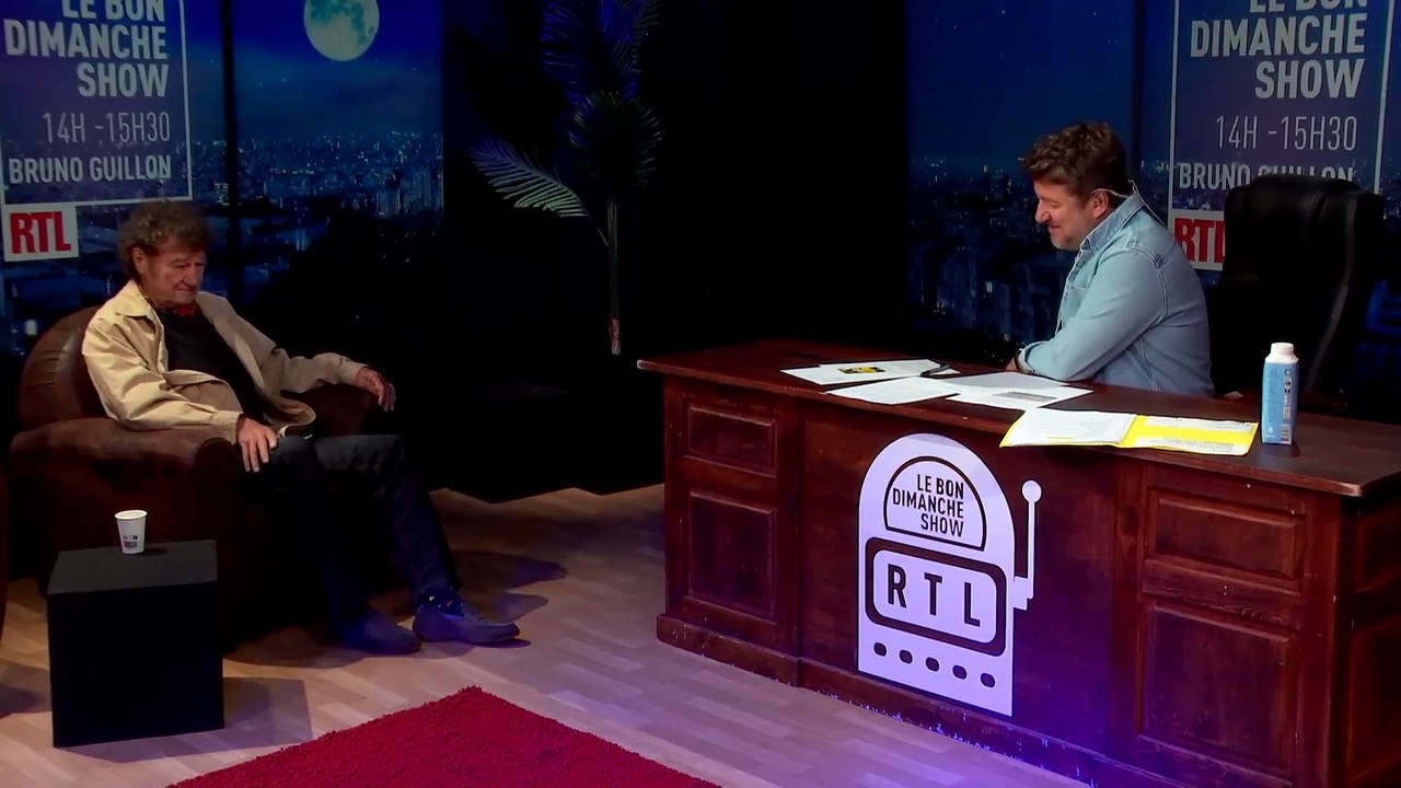 Robert Charlebois fait son "Bon Dimanche Show"