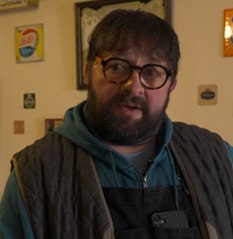 Alain nous fait visiter son musée hommage aux années 1960-70