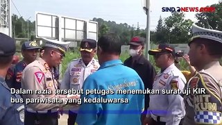 Libur Panjang, Petugas Gabungan Razia Kelayakan Bus Pariwisata di Sukabumi
