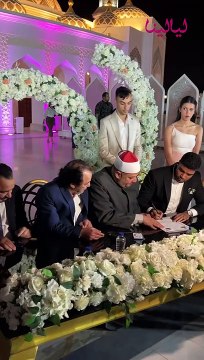 إبنة #علاء_مرسي تخطف الأنظار بجمالها في يوم عقد قرانها ،وهكذا تأثر والدها