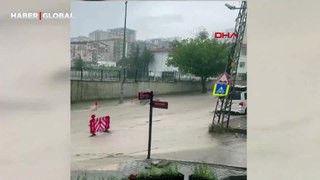 Ankara'daki sel felaketinde bir çocuğun akıntıya kapıldığı korkunç anlar