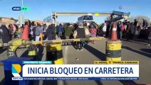 Gremiales de Oruro vuelven a bloquear la ruta hacia Cochabamba, donde se reunirán los dirigentes nacionales 