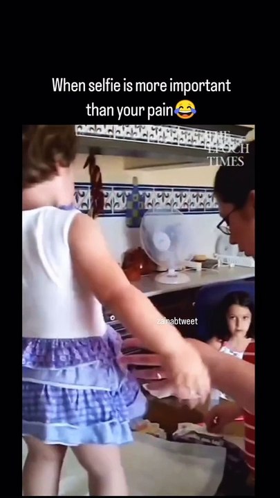 Self I girl...funny video....