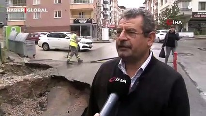Ankara’da şiddetli yağış sonrası bazı yollar çöktü "obruk gibi"