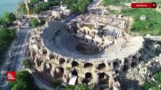 Antalya'da Side Antik Kenti'nde mozaik zemin keşfedildi