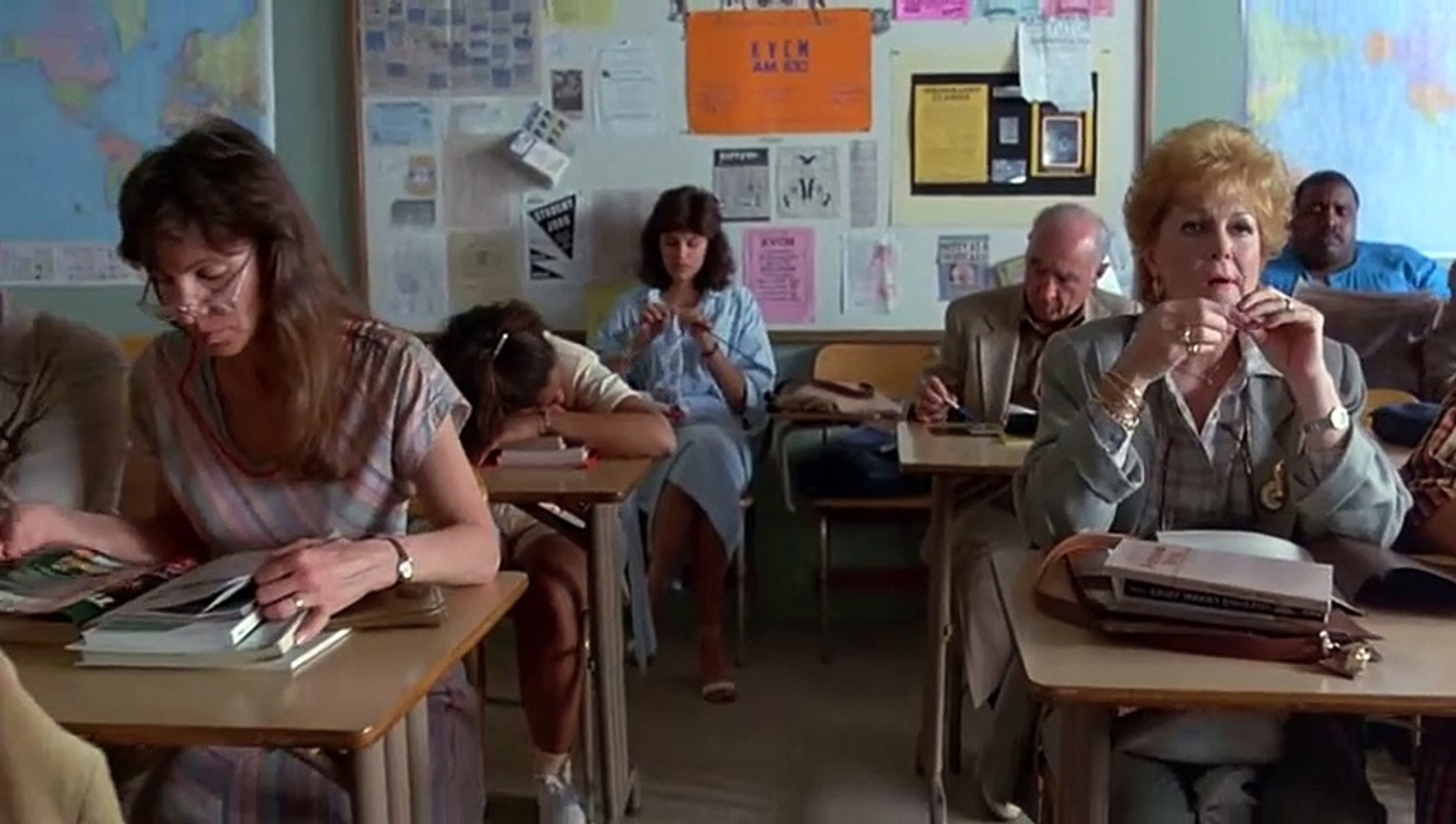 Jogue a Mamãe do Trem (1987) Dublado Completo